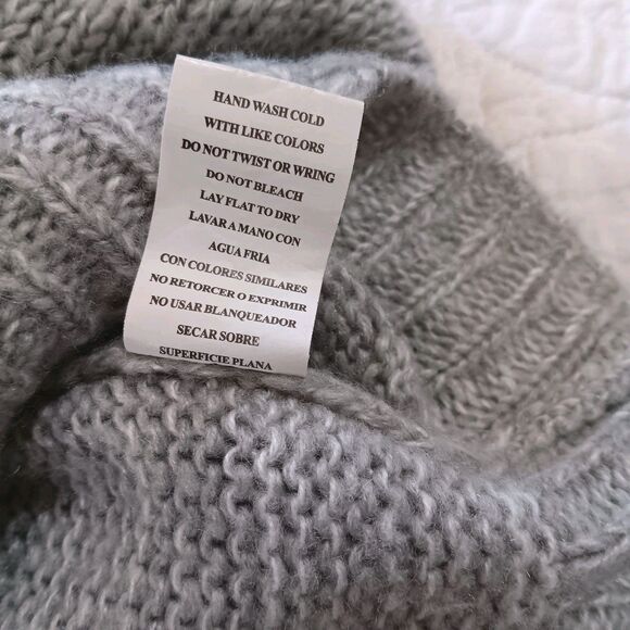 Rewind Owl Face Knit Sweater Sz S Gray -Crew Neck -Soft -Long Sleeve - Picture 11 of 11